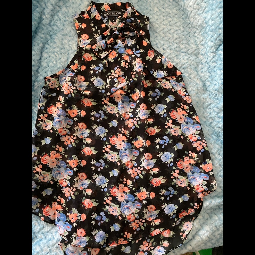 Almost Famous Floral Blouse M